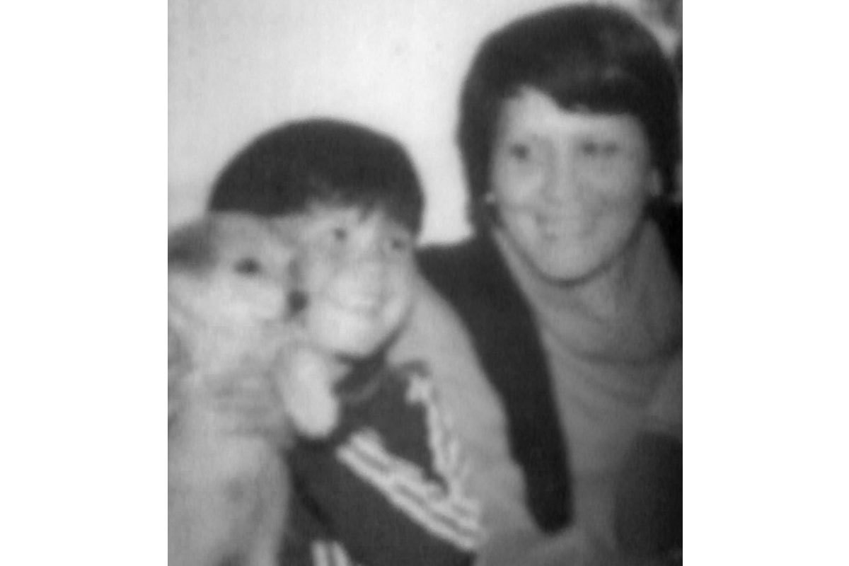 Margarita y su hijo Víctor, aproximadamente en 1979.