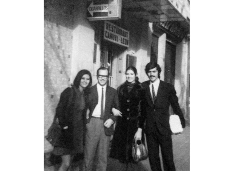 Alfredo y Silvia el día del matrimonio de sus amigos René Bandera y Gabriela Montalva, del que fueron testigos. Viña del Mar, 1971.